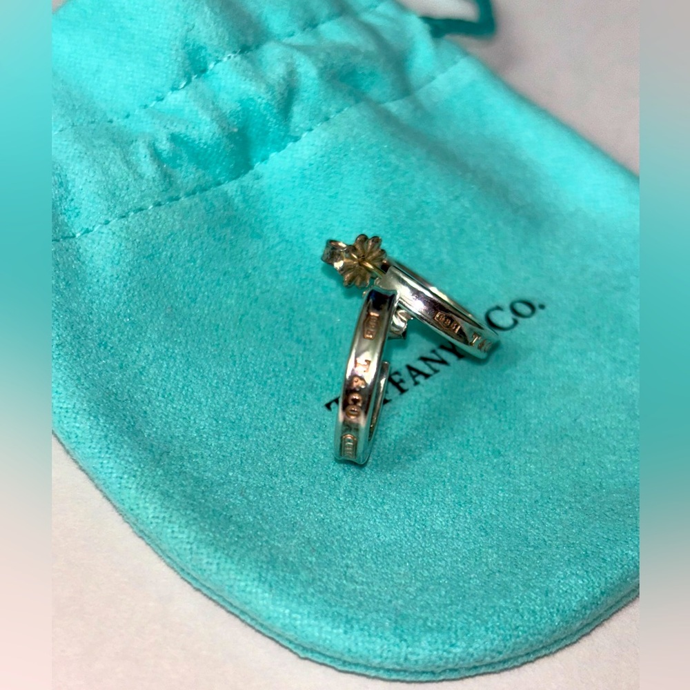 Tiffany & Co. 1837 hoop earring small